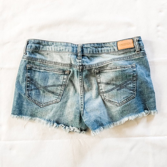 Aeropostale | Denim Shorts - Picture 2 of 5